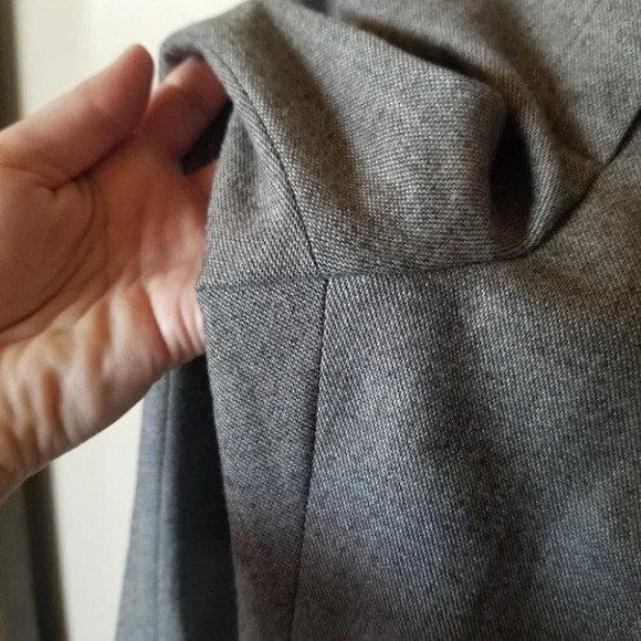 𝅺Akris Wool Grey  Dress Pants 6 - Picture 2 of 10